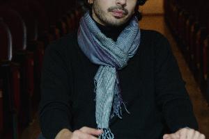 Σκηνοθέτης κατά τη διάρκεια ακρόασης